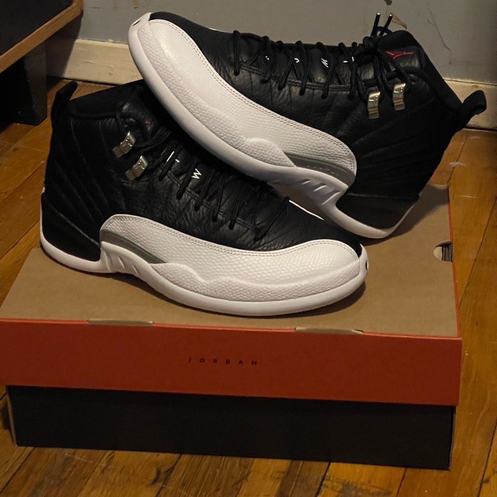 Air Jordan 12 Retro Playoffs 2022